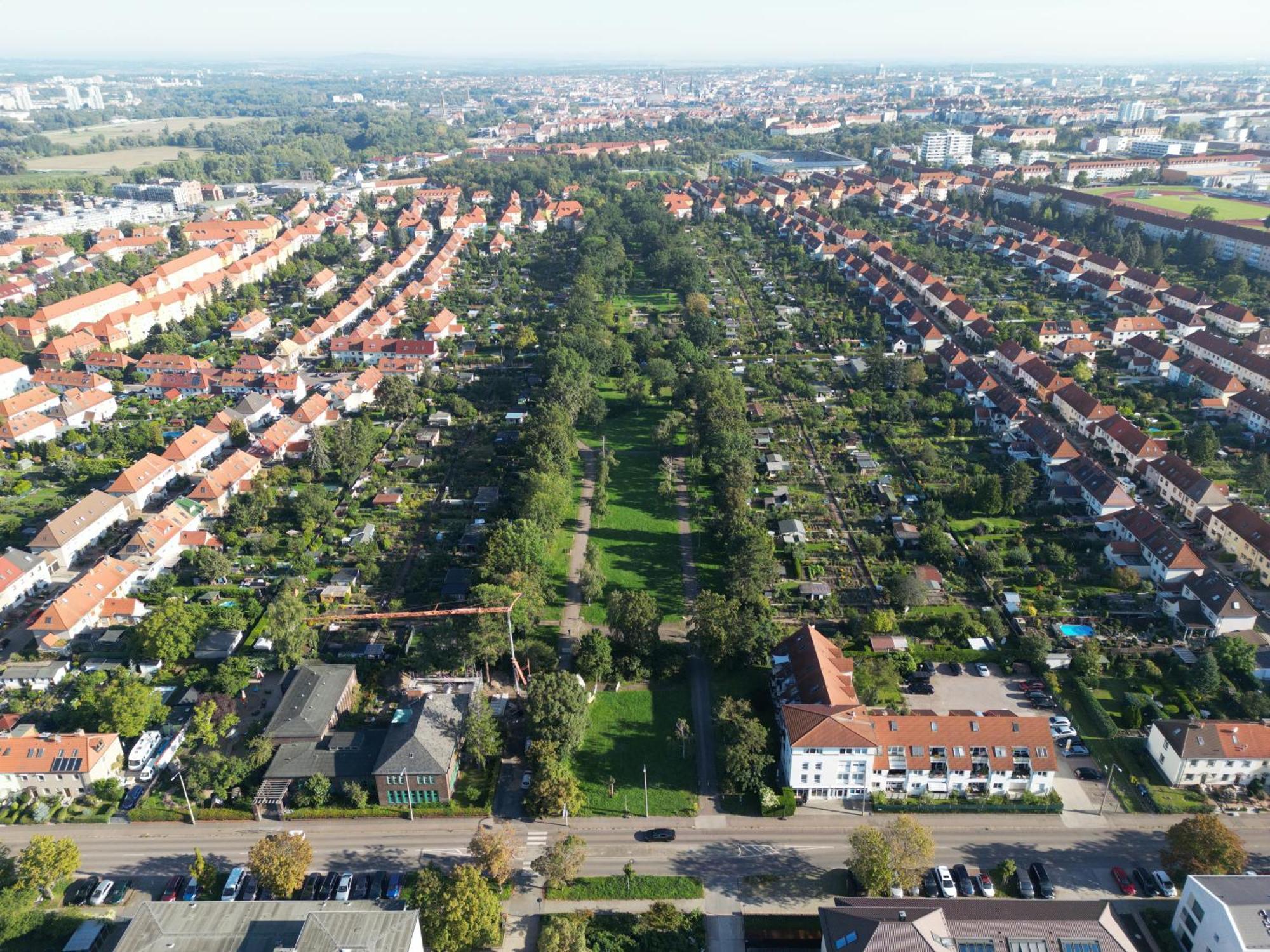 Fewo Am Park - 4P, Boxspringbett, Balkon, Smarttv, Gesundbrunnen, Familienfreundlich Halle  Esterno foto