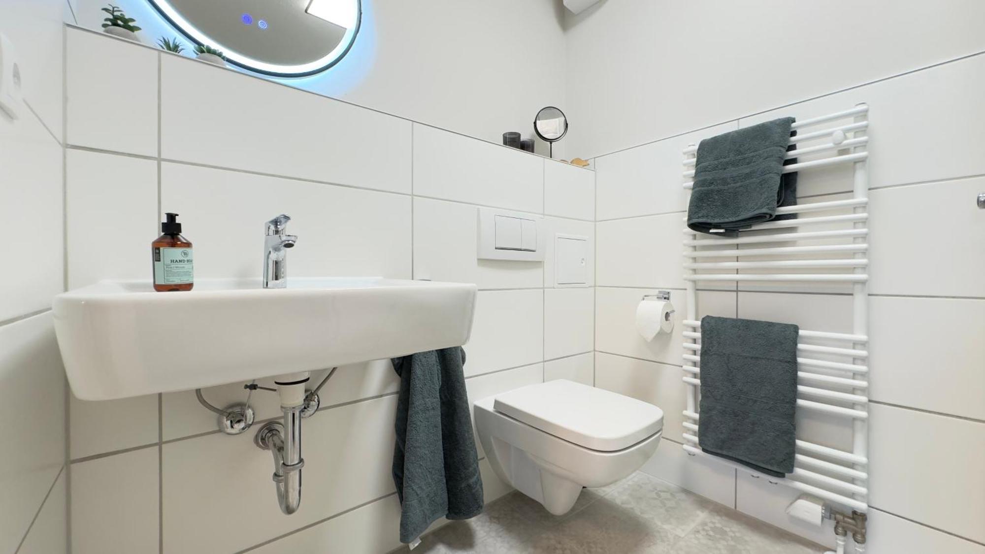 Fewo Am Park - 4P, Boxspringbett, Balkon, Smarttv, Gesundbrunnen, Familienfreundlich Halle  Esterno foto